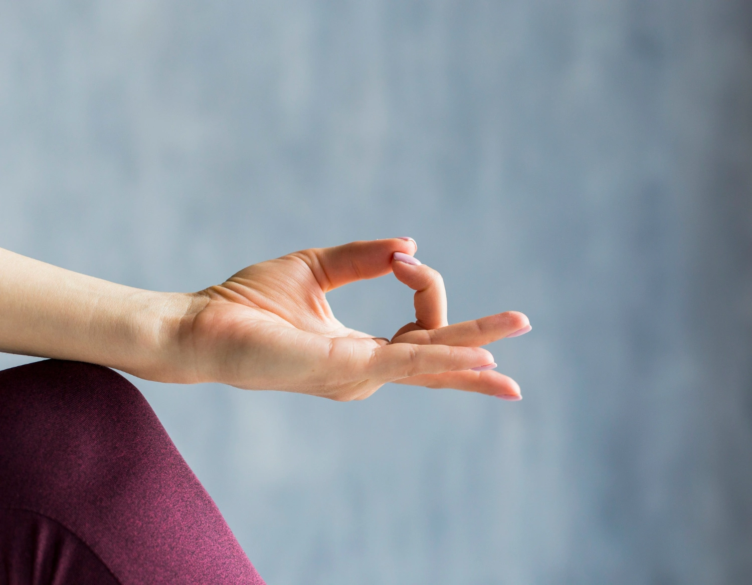 Vayu Mudra Steps, Benefits, and precautions